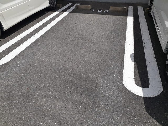 カーサ・プラシードの駐車場