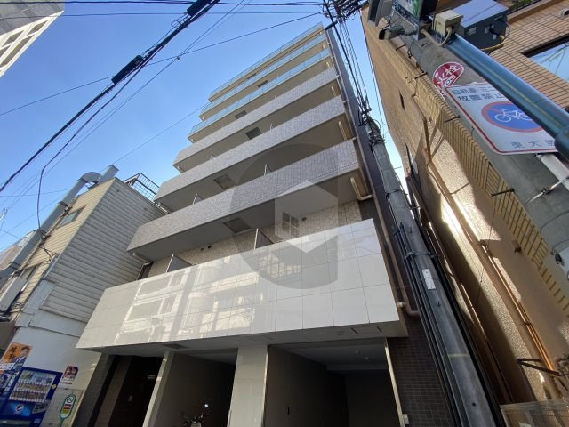 プレシオ小阪の外観