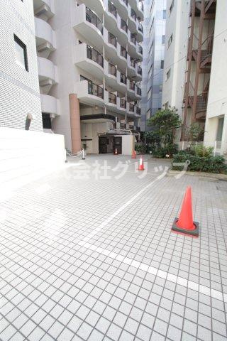 パーク・ノヴァ横浜・参番館の駐車場