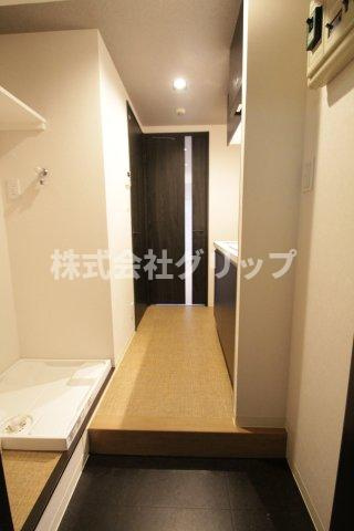 パーク・ノヴァ横浜・参番館の玄関