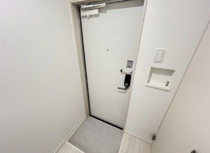 ＣＢ鴻巣フィオーレの玄関|※同シリーズ別物件参考写真