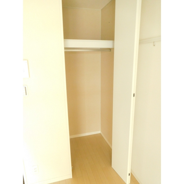 マンション鷹の巣　Ｄ棟の収納