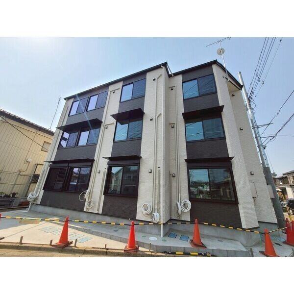 Ambition西区土屋のエントランス