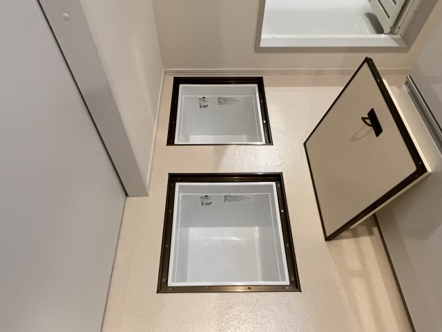 ＳＵＴＴＯＮ　ＣＯＵＲＴの収納