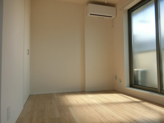 ＪＫコーポラスの居間・リビング|同建物別室参考写真