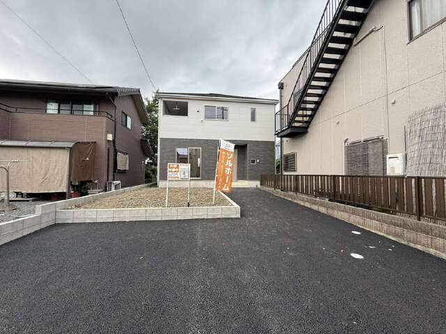クレイドルガーデン真岡市荒町第13　新築一戸建ての前面道路含む現地写真