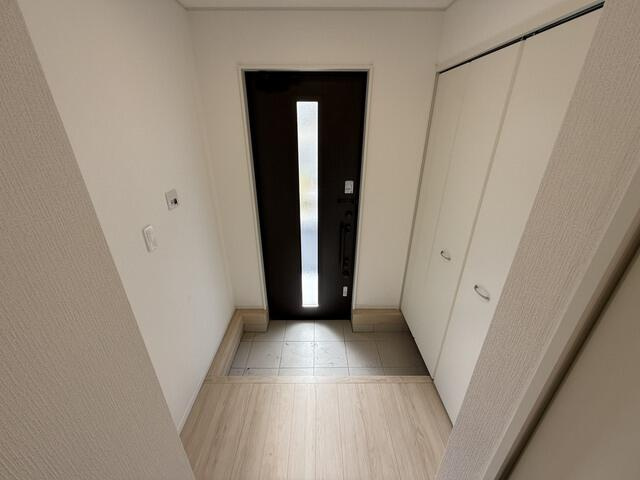 クレイドルガーデン宇都宮市中久保第3　新築一戸建ての玄関