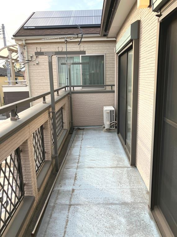 栄町戸建のバルコニー