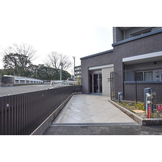 エスリード京都吉祥院のエントランス