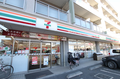セブン－イレブン さいたま上落合９丁目店まで270ｍ