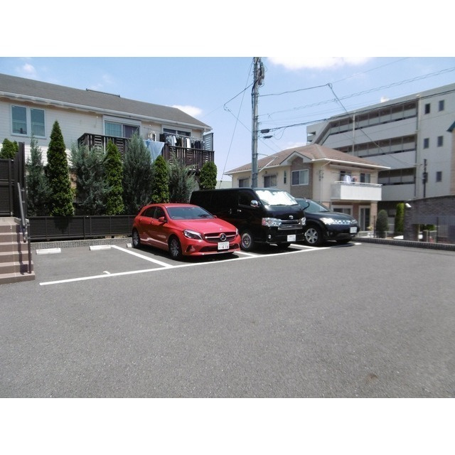 カブロ　ドールの駐車場