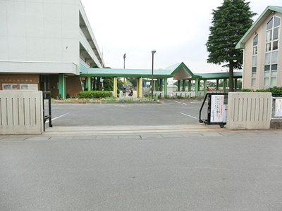 加須市立三俣小学校まで1300ｍ