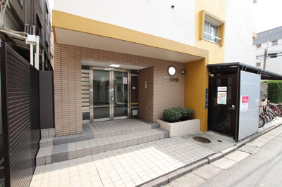 色鮮やかで明るいエントランスです♪