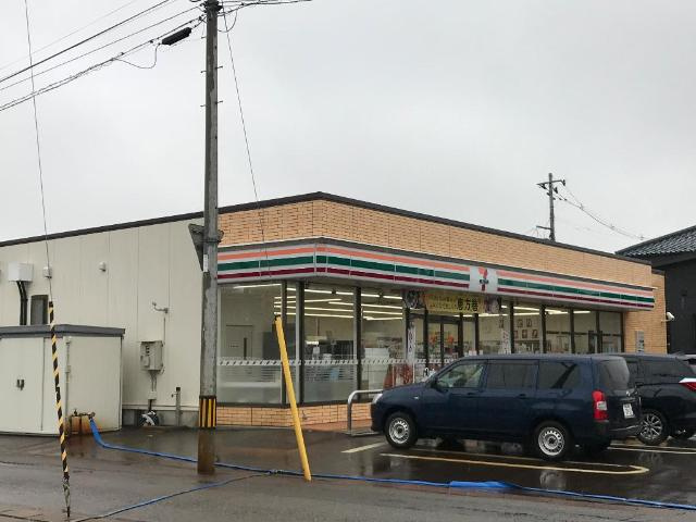 クレストの周辺|セブンイレブン三条南四日町店まで710ｍ
