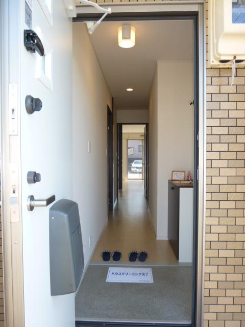 プレシャス西伏屋の玄関