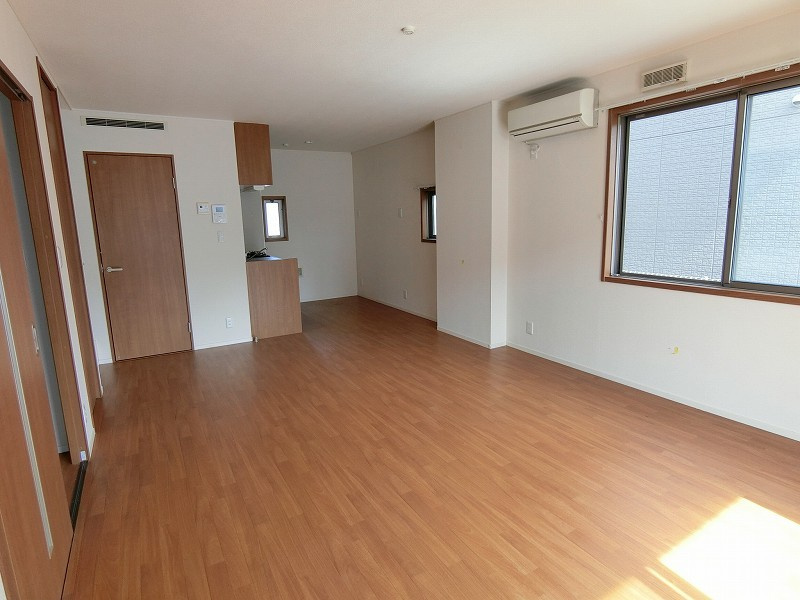 布佐酉町住宅　Ｅ棟の居間・リビング|Ｆ棟のお写真となります
