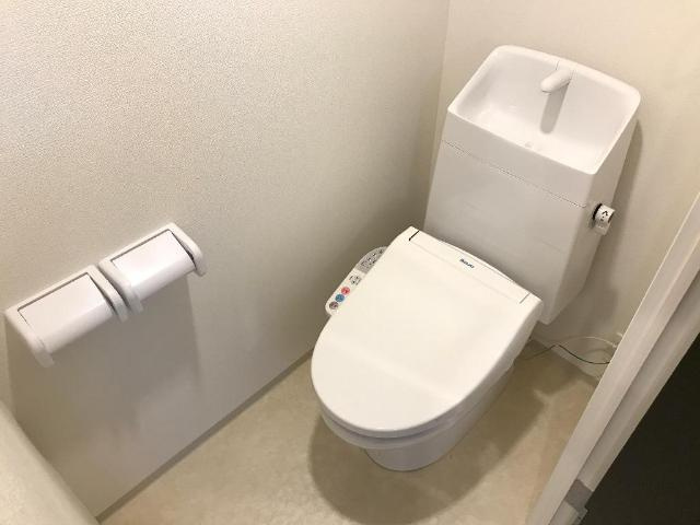 グレーシア草津のトイレ|シャワー付トイレ