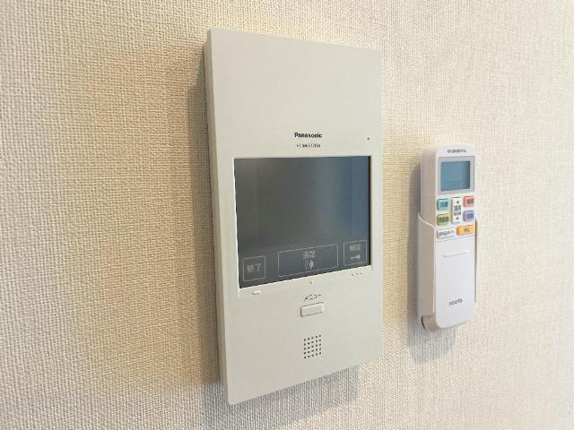 グリーンシャトーの内装|カメラ付インターホン
