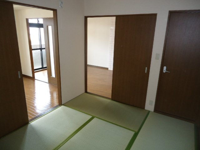 ルナ・アルカディア壱番館の内装|和室