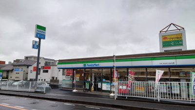ファミリーマートｔｖｋｅｃｏｍｐａｒｋ店まで210ｍ