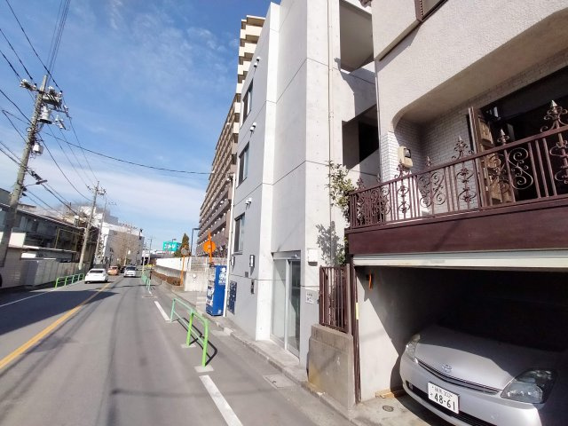 AP121 グリシュアーヴ旭町 106の外観