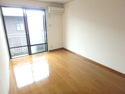 ★南西向き洋室６帖で明るいです★