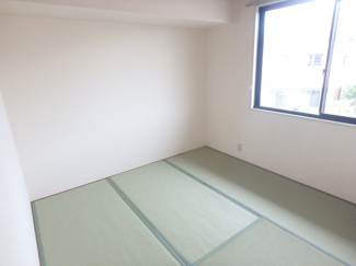 ★収納付きの和室４．５帖★
