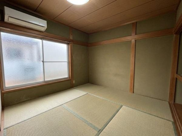 【和室】 | ※AI加工によって室内の動産物は撤去しています。