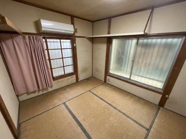 【和室】 | ※AI加工によって室内の動産物は撤去しています。