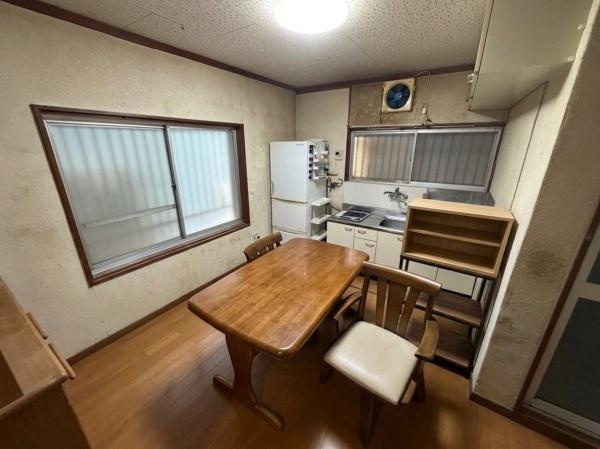 【キッチン】 | ※AI加工によって室内の一部動産物は撤去しています。
