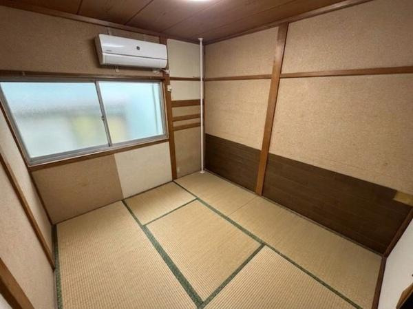 【和室】 | ※AI加工によって室内の動産物は撤去しています。