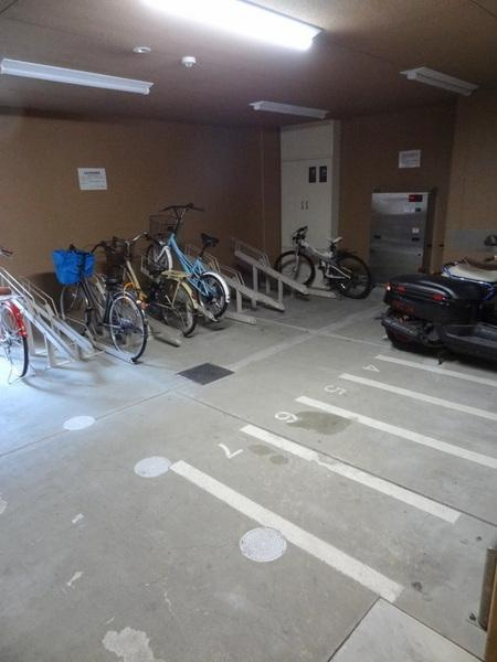 スワンズシティ大阪WESTの駐車場|★きちんとある駐輪場★