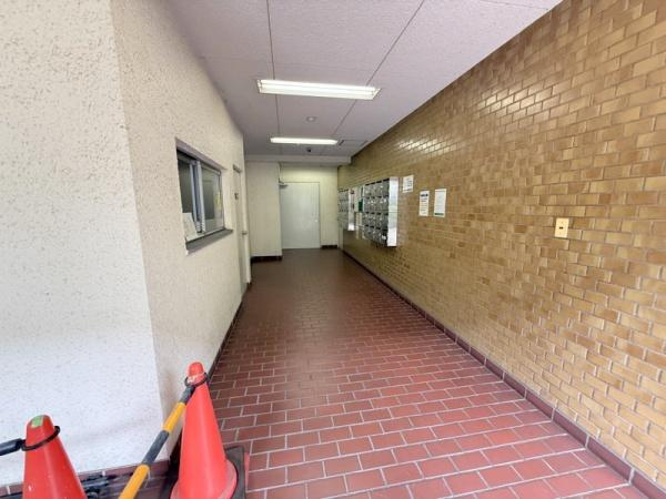 菊川マンションのエントランス