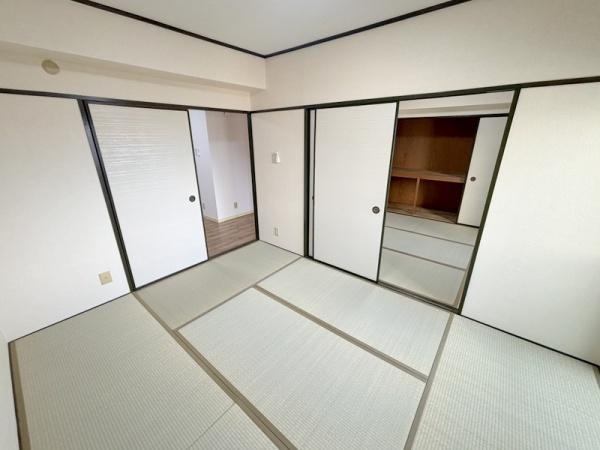 菊川マンションの和室