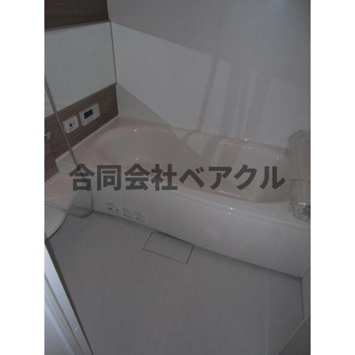 【浴室】 | グランシャリオ西院 | コンパクトで使いやすいお風呂です