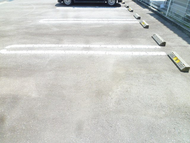サンリットの駐車場|駐車場完備です