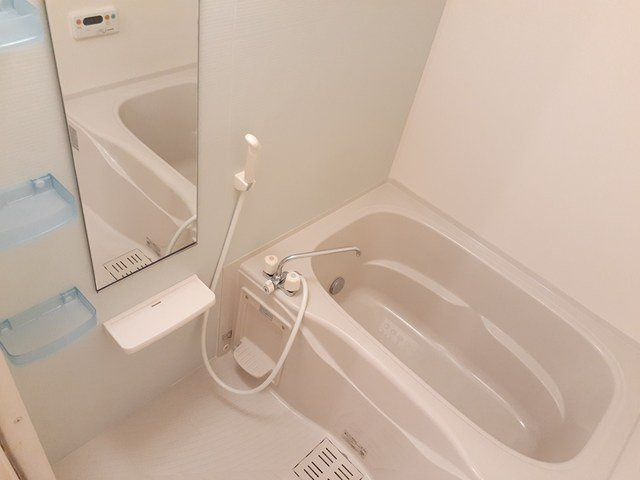 サワディ－　Ⅱの浴室|ゆったり過ごせるお風呂です