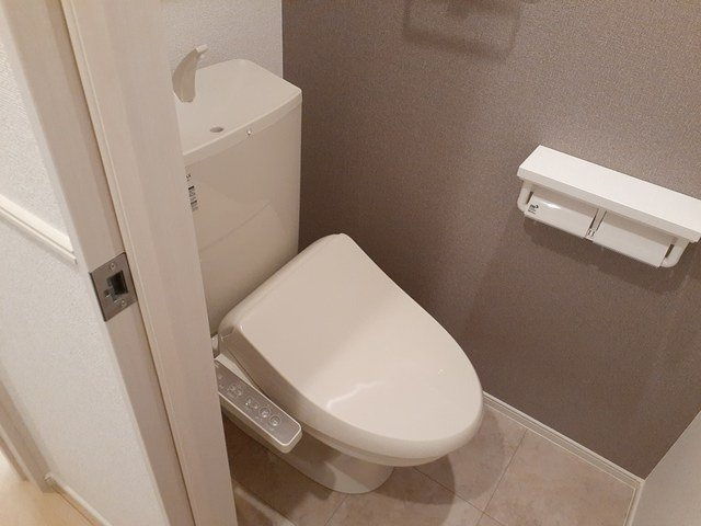 グラウスのトイレ|落ち着いた色調のトイレです
