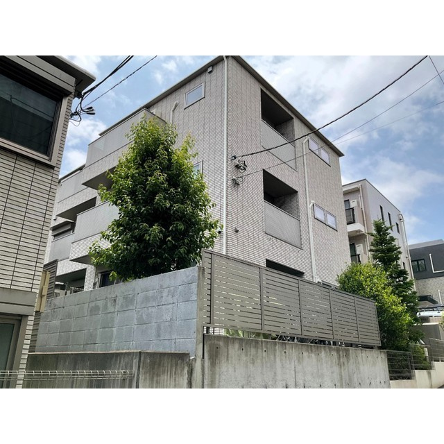 アストラの外観