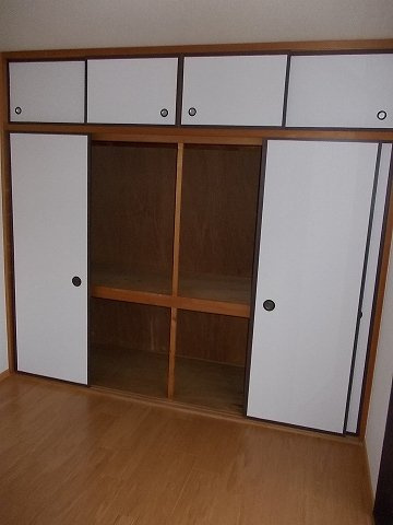 プレシャスコートＢの収納