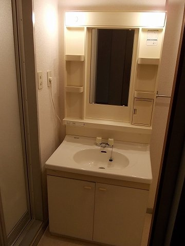 プレシャスコートＢの洗面所