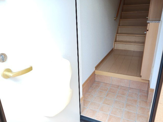 ハぁピネスの玄関