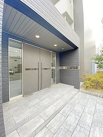 スカイコート千代田のエントランス