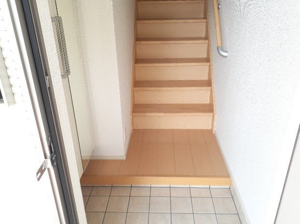 Ｔ・イストワールの玄関