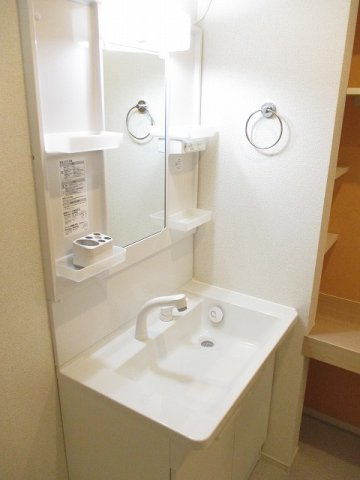 エクセレント　リンの洗面所