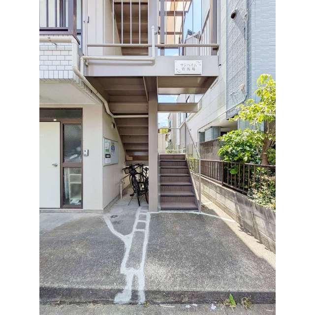 サンハイム菅馬場のエントランス