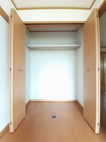 ル　トワ　ヴェールＢの収納