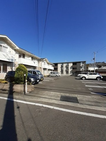 プラシードカーサⅠの駐車場