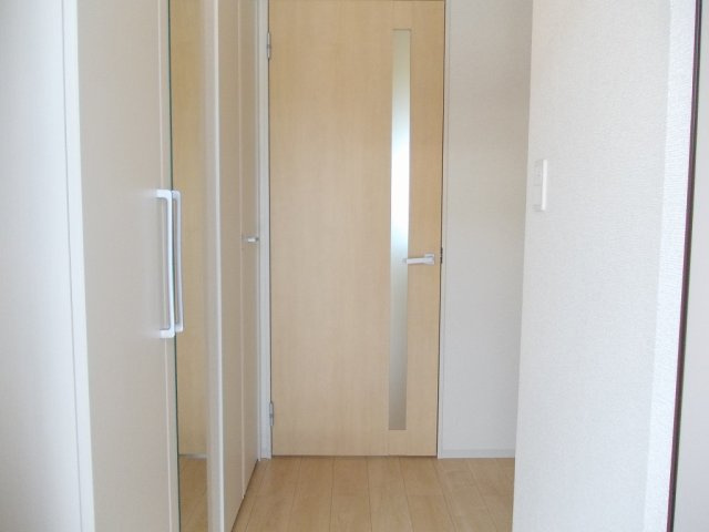 フィオーレ２番館の玄関
