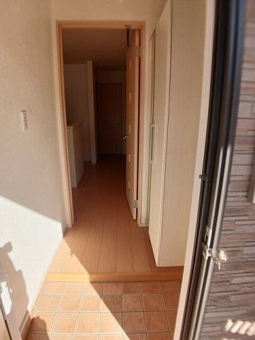 クラベール弐番館の玄関